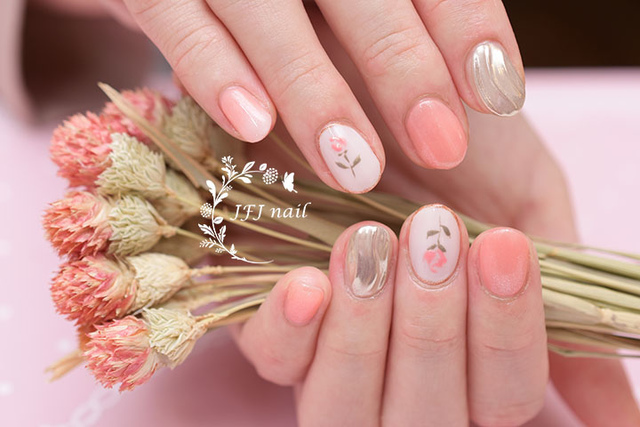 RomanticMirror.jpg - nail