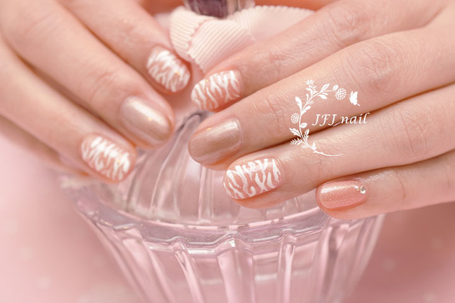 CuteTiger.jpg - nail